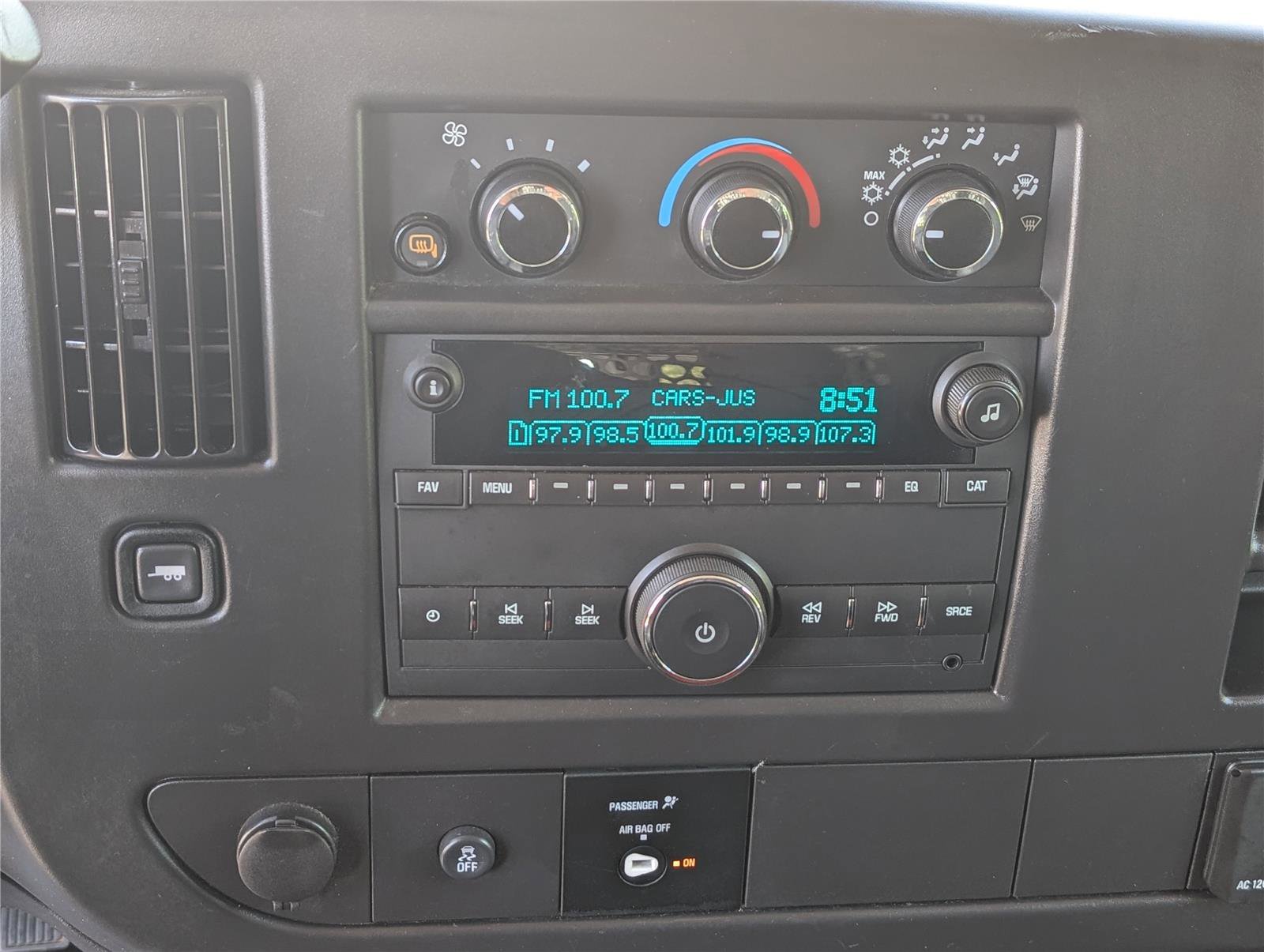 Used 2024 GMC Savana 2500 w/ Driver Convenience Package RWD image 21