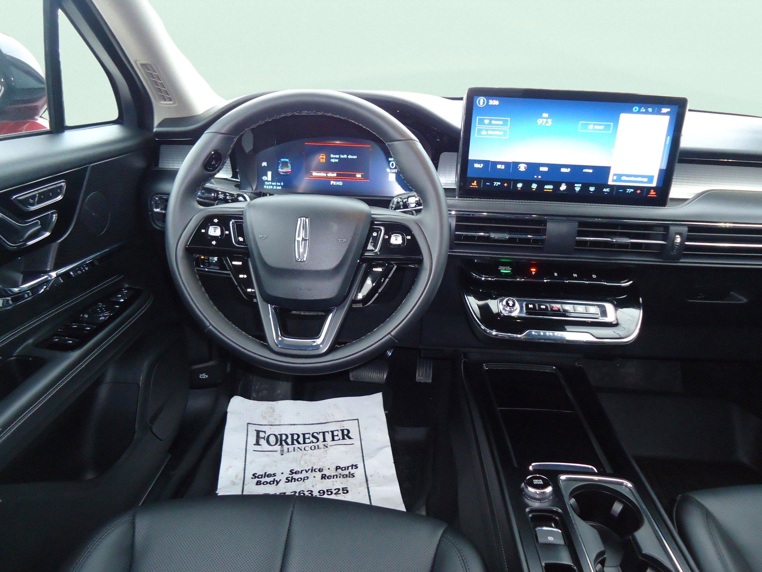 Used 2025 Lincoln Corsair AWD w/ Equipment Group 101A image 14