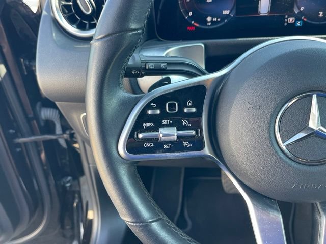 Used 2023 Mercedes-Benz GLB 250 4MATIC w/ Premium Package image 15