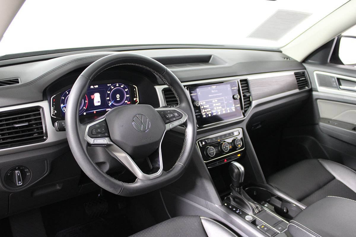 Used 2023 Volkswagen Atlas SE w/ Panoramic Sunroof Package FWD image 15