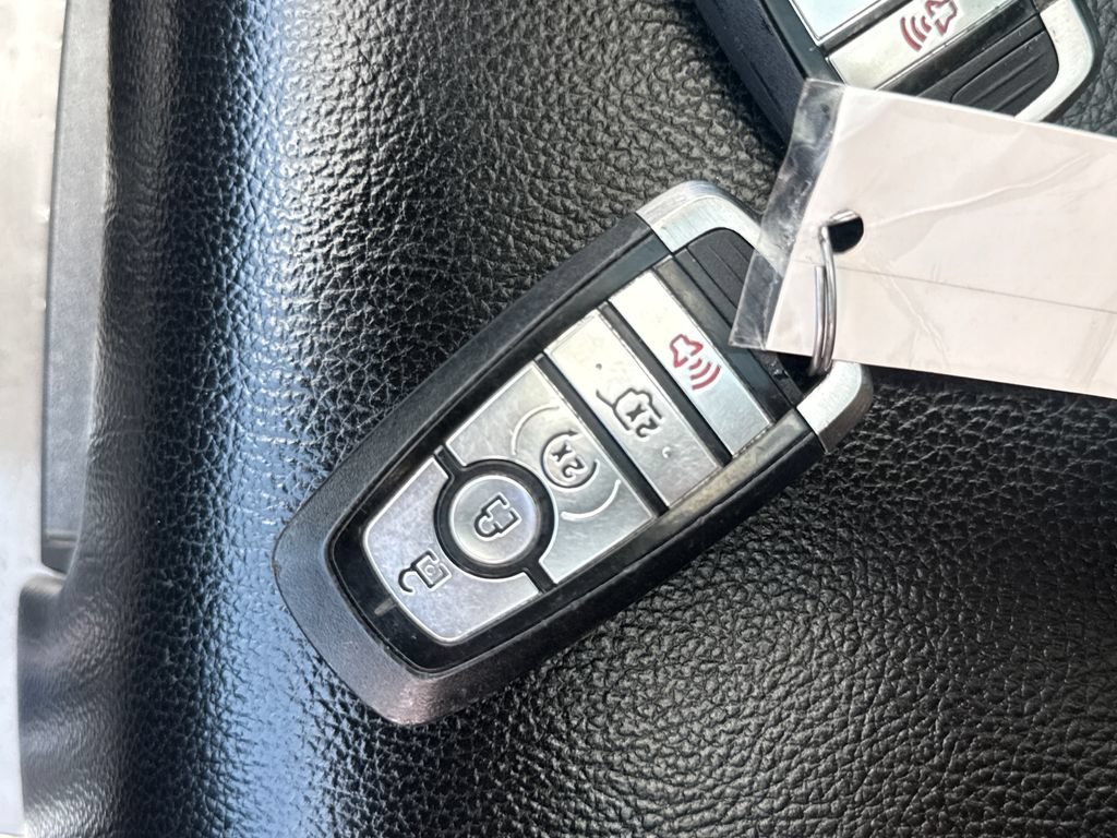 Used 2019 Ford Expedition XLT w/ Equipment Group 202A AWD/4WD image 42