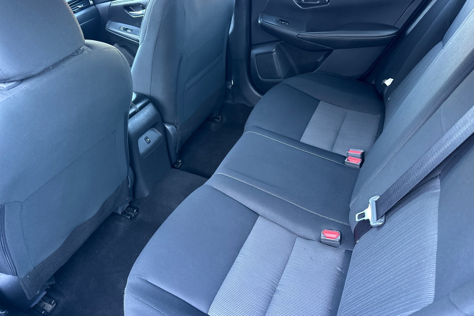 Used 2024 Nissan Sentra SV FWD image 11