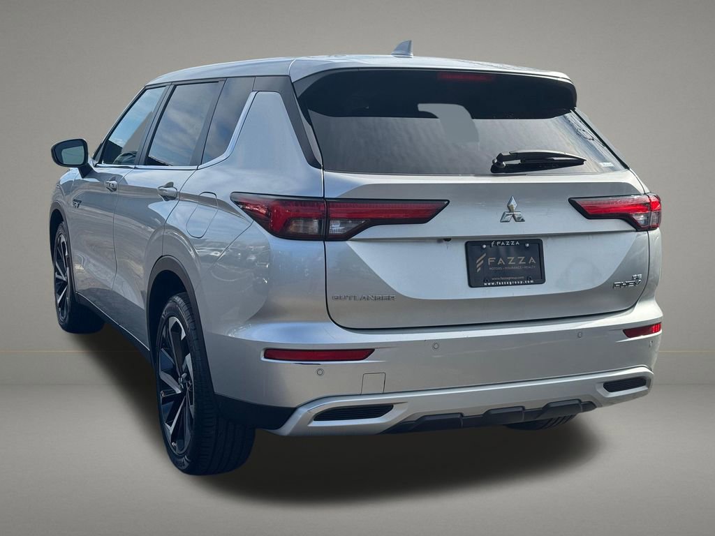 Used 2024 Mitsubishi Outlander Ralliart AWD/4WD image 3