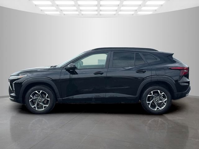 Used 2025 Chevrolet Trax LT image 4