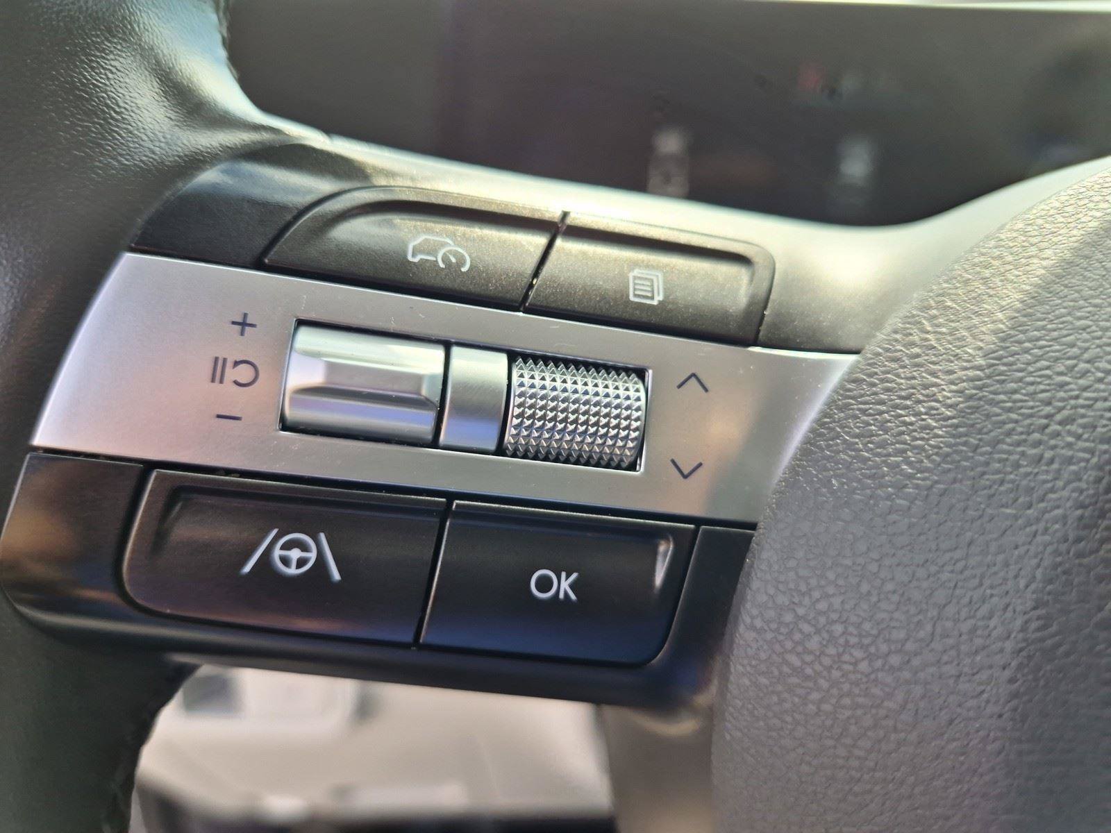 Used 2025 Hyundai Kona SEL FWD image 26
