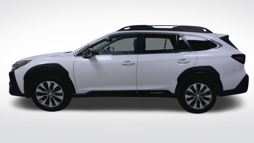 Used 2025 Subaru Outback Limited image 5