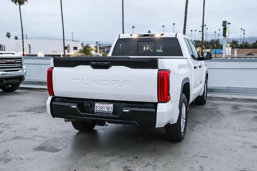 Used 2022 Toyota Tundra SR5 w/ SR5 Convenience Package RWD image 9