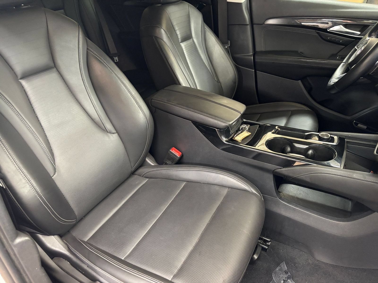 Used 2024 Buick Envision Preferred AWD/4WD image 35