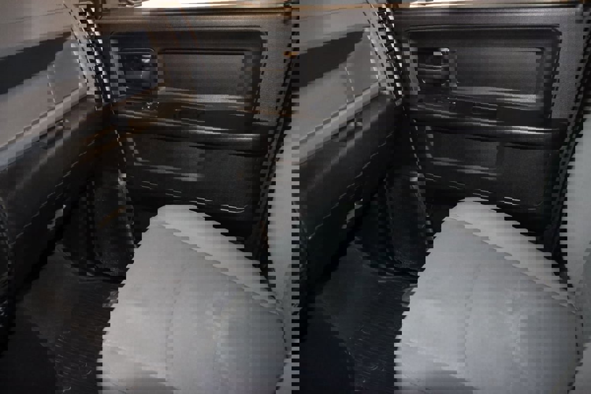 Used 2018 RAM 1500 Express image 46