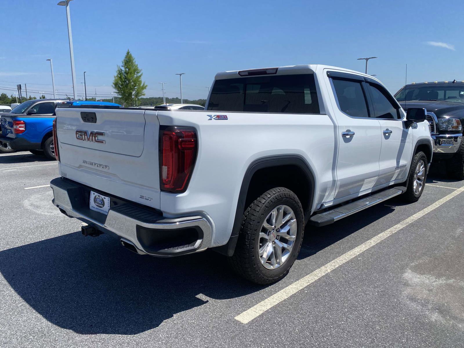Used 2020 GMC Sierra 1500 SLT w/ SLT Premium Package AWD/4WD image 6