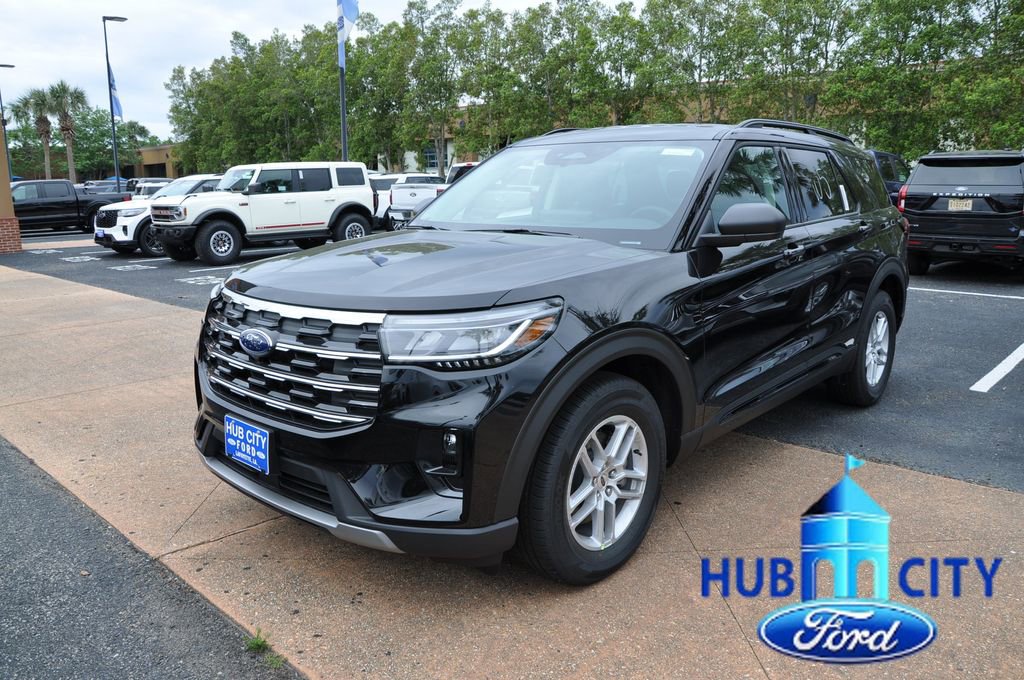 New 2026 Ford Explorer Active RWD image 1