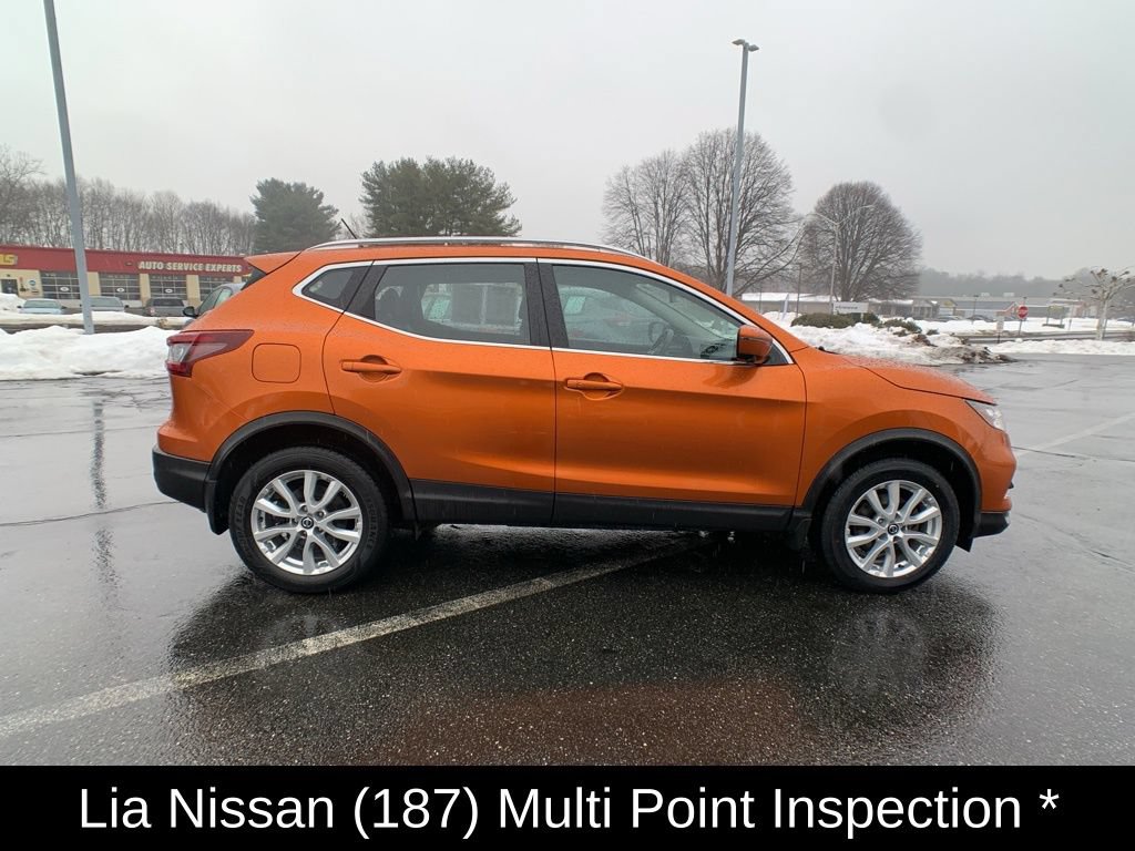 Used 2022 Nissan Rogue Sport SV w/ Technology Package AWD/4WD image 2