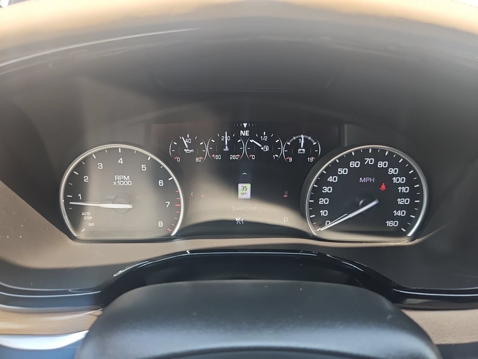 Used 2018 Cadillac XT5 Platinum w/ Driver Assist Package AWD/4WD image 28