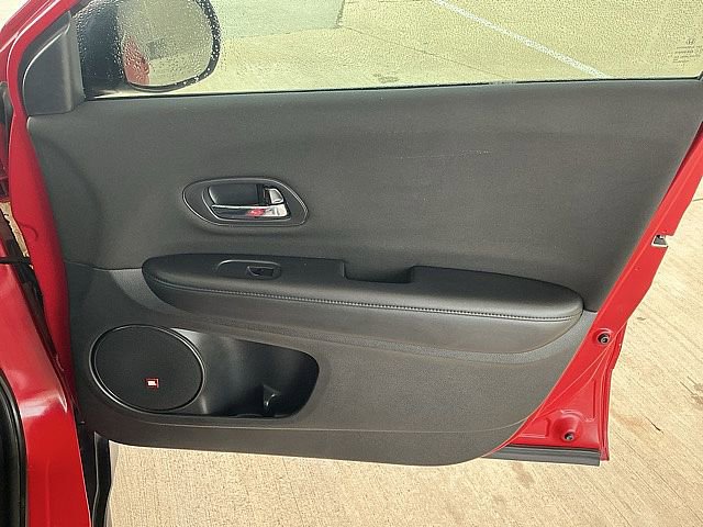 Used 2017 Honda HR-V LX image 10