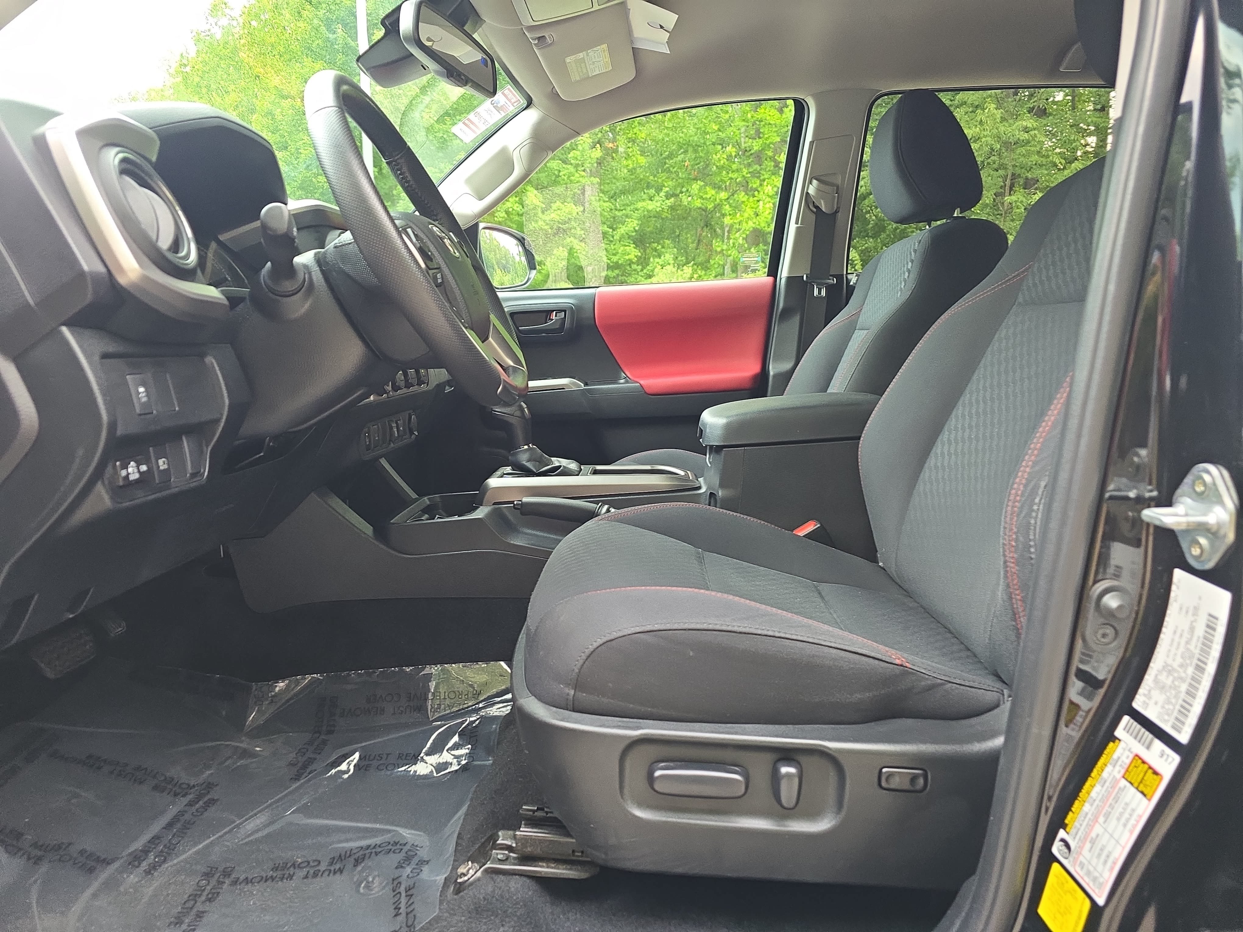Used 2023 Toyota Tacoma SR5 w/ Technology Package AWD/4WD image 14