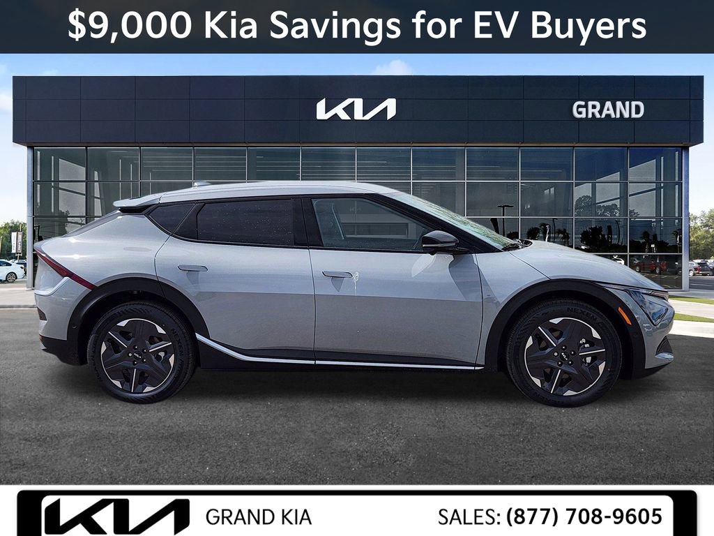 New 2025 Kia EV6 Light image 1