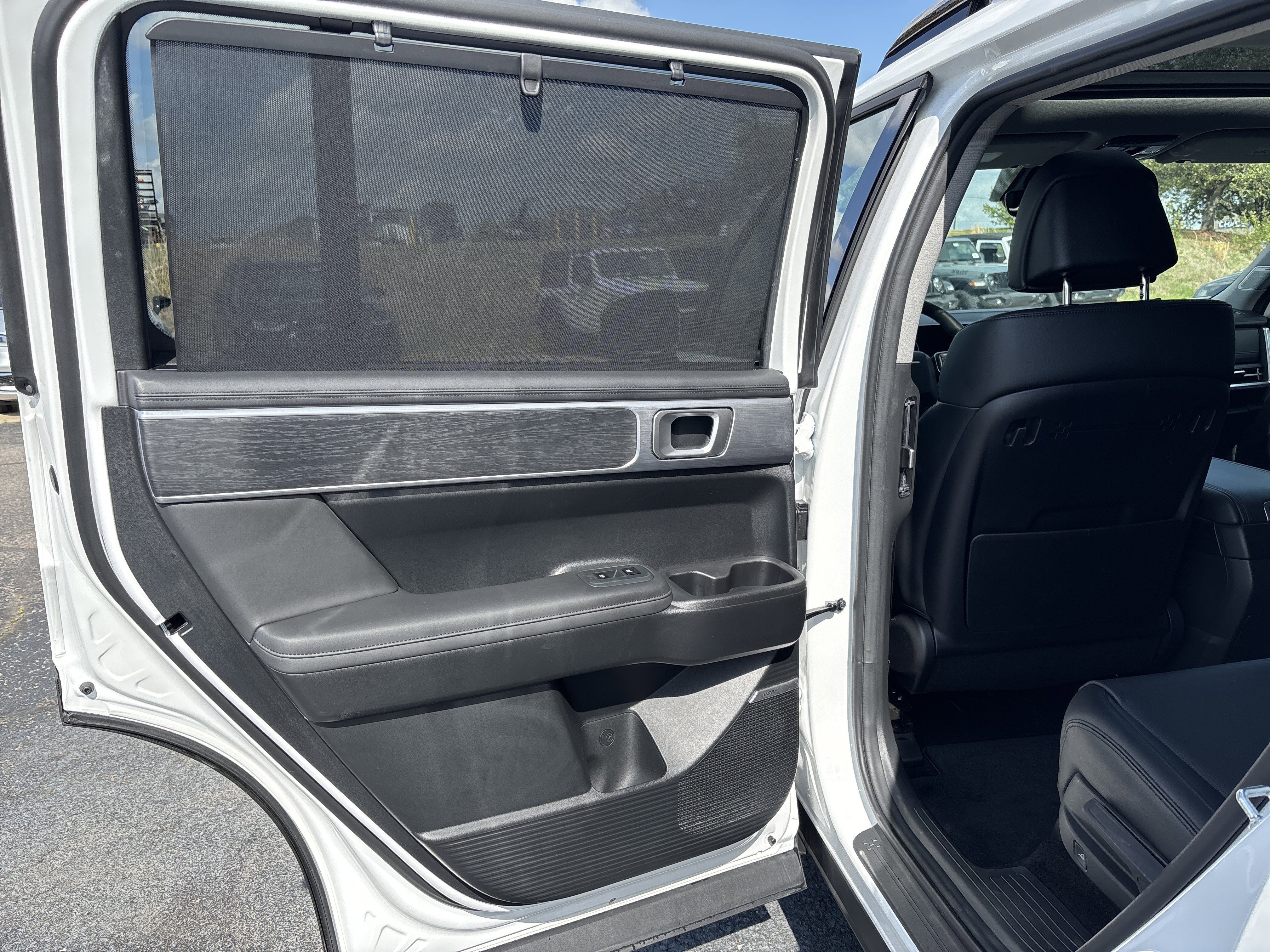Used 2024 Hyundai Santa Fe Limited image 21