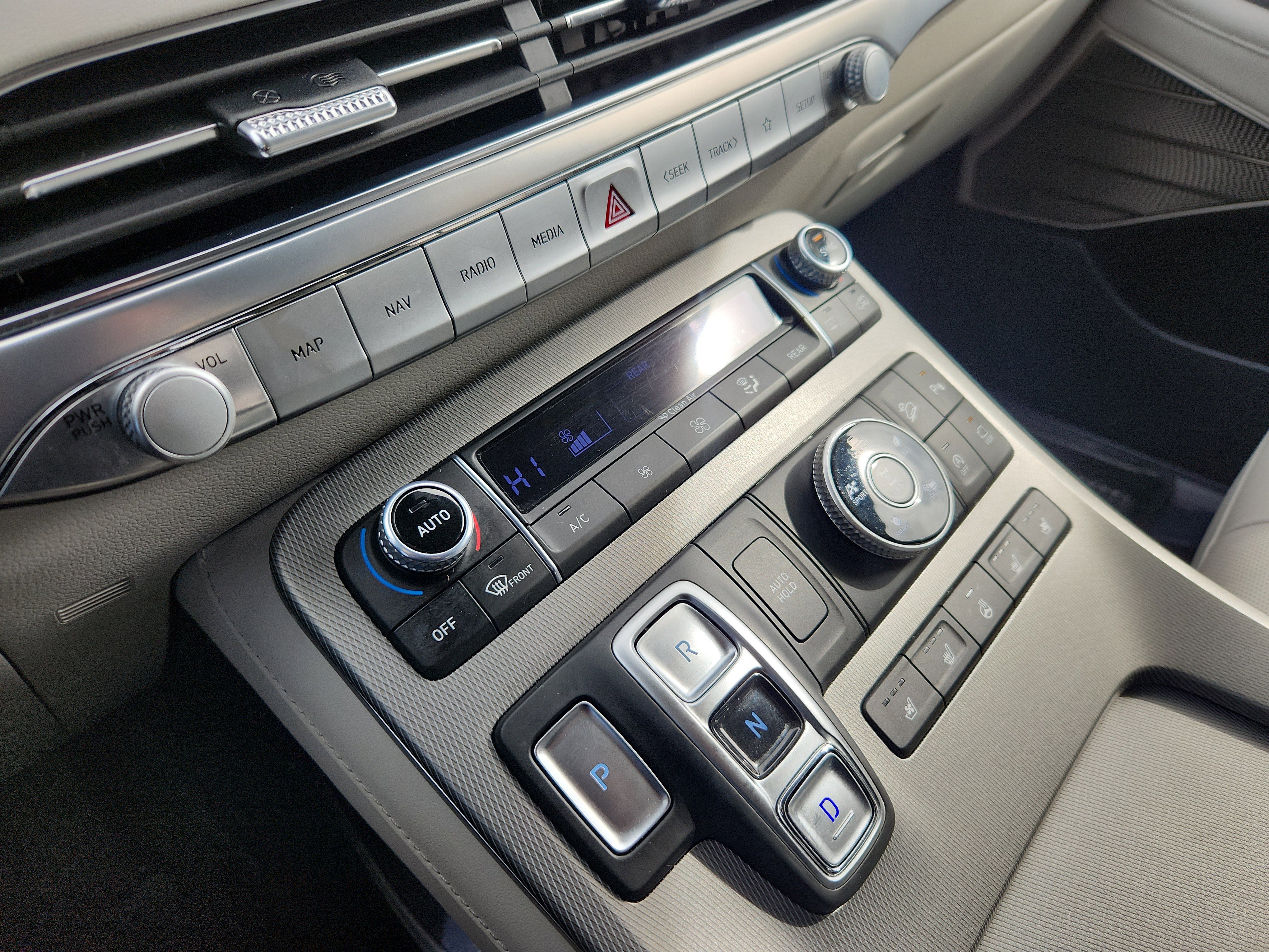 Used 2022 Hyundai Palisade Limited image 21