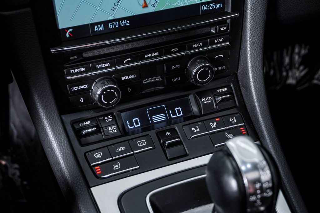 Used 2015 Porsche 911 Carrera RWD image 23