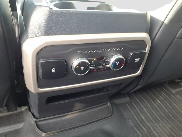 Used 2023 Ford Expedition Limited image 9