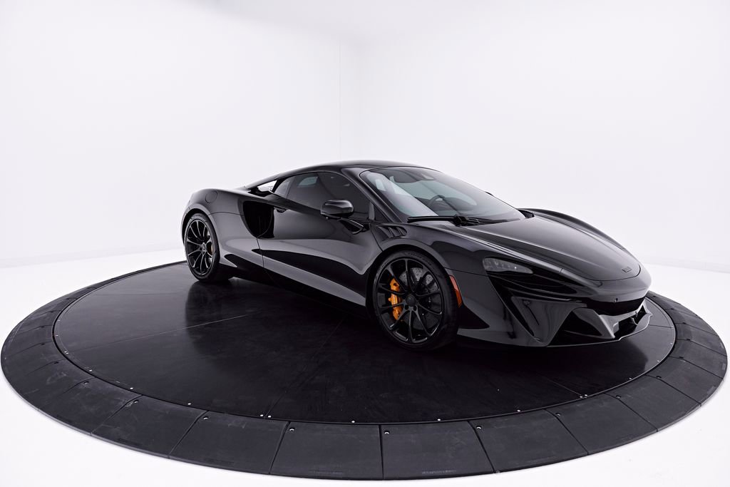 Used 2026 McLaren Artura RWD image 20