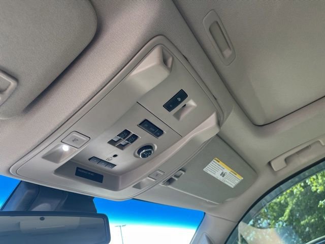 Used 2016 Cadillac Escalade ESV Luxury AWD/4WD image 30