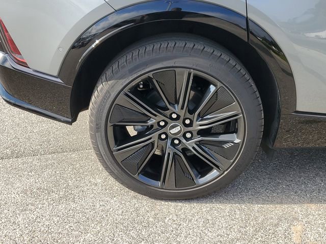 Used 2024 Cadillac Lyriq Sport image 5