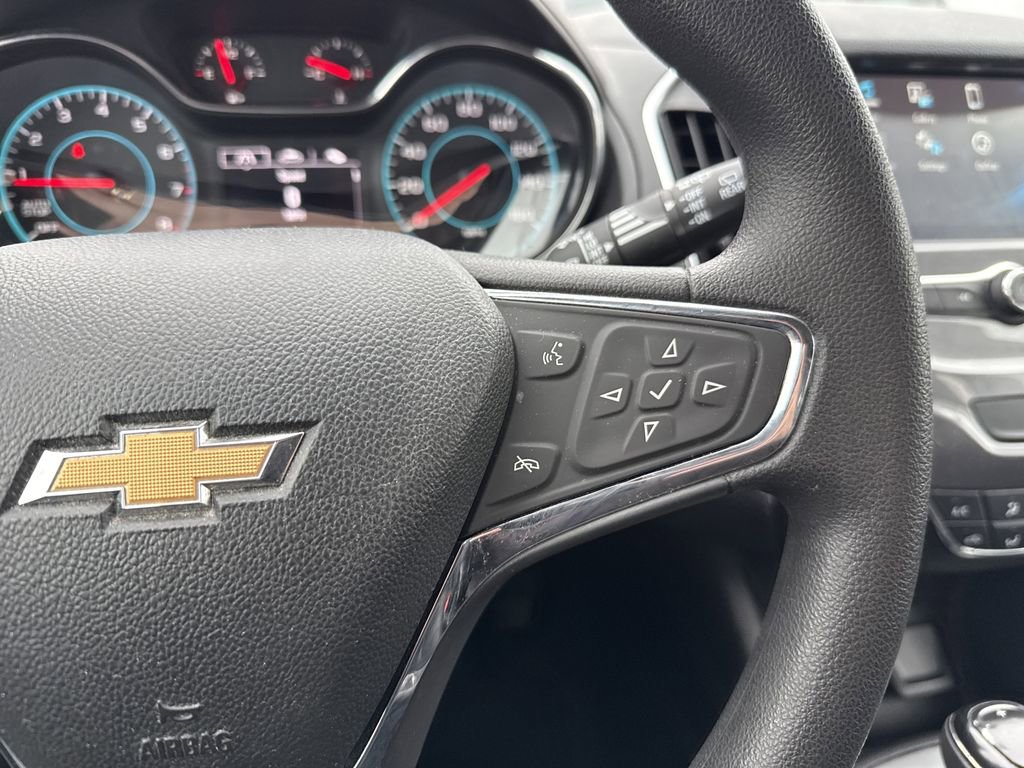 Used 2018 Chevrolet Cruze LT w/ Convenience Package FWD image 19
