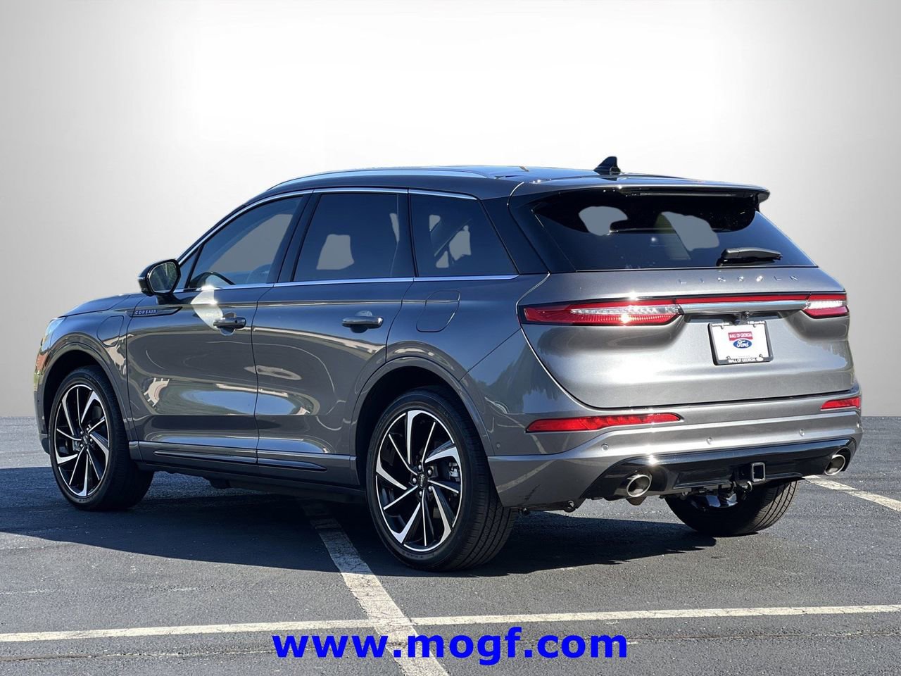 Used 2024 Lincoln Corsair Grand Touring w/ Equipment Group 302A AWD/4WD image 2