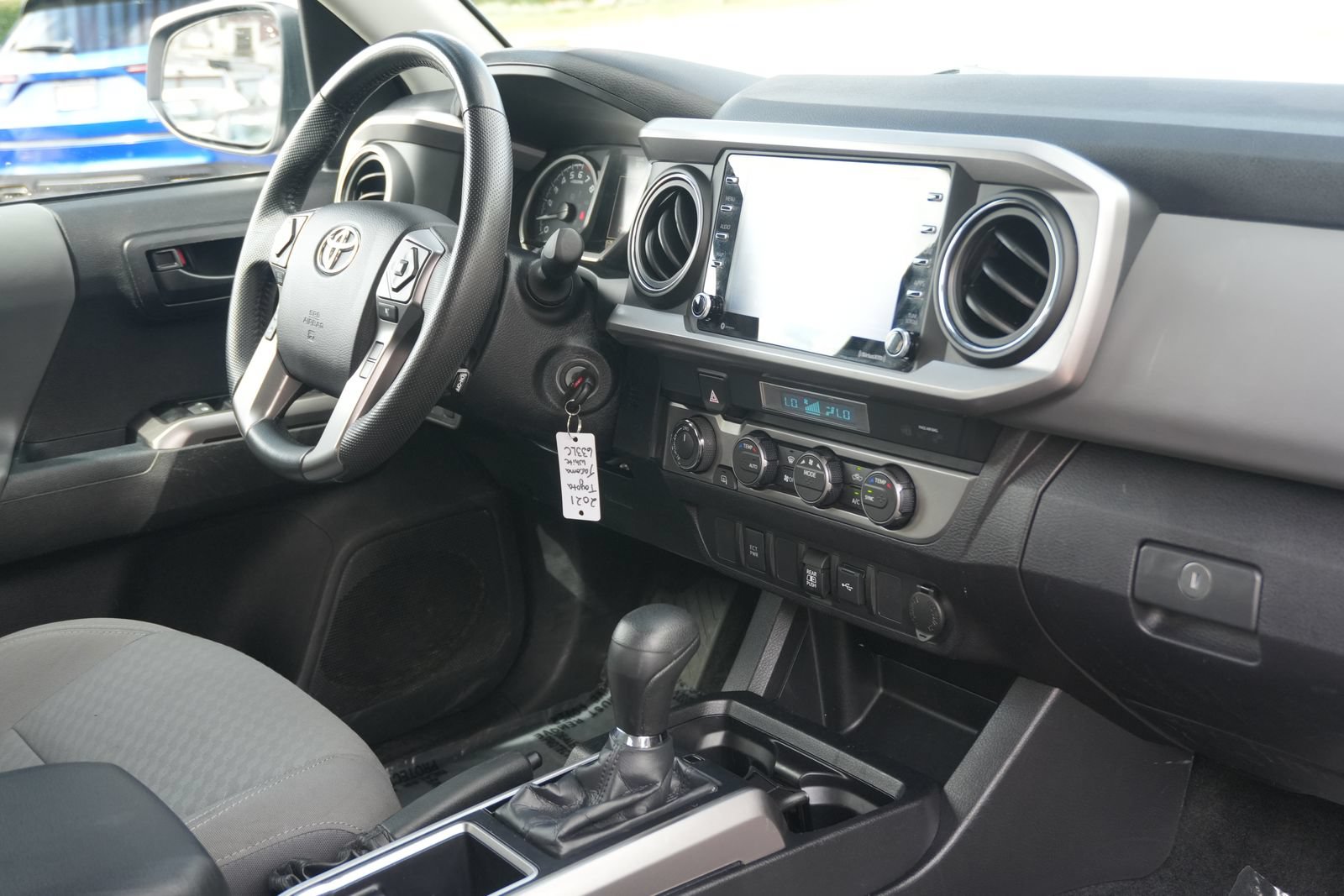 Used 2021 Toyota Tacoma SR5 AWD/4WD image 24