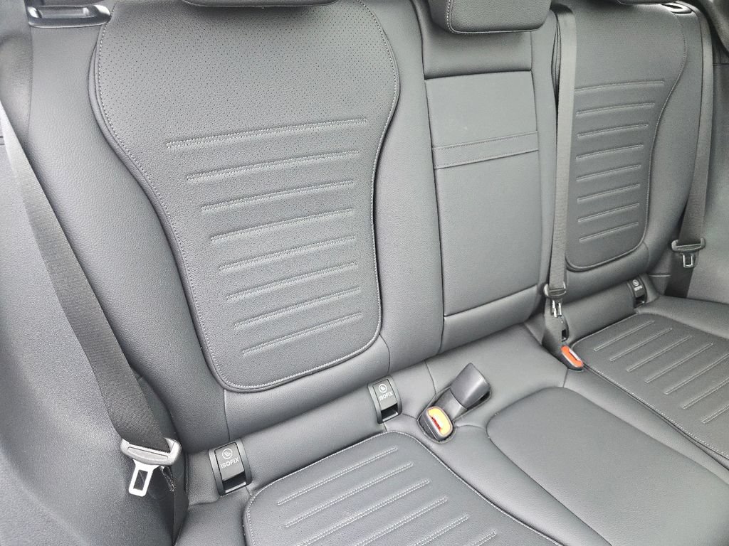 Used 2026 Mercedes-Benz GLC 300 4MATIC image 23