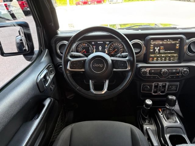 Used 2018 Jeep Wrangler Unlimited Sahara AWD/4WD image 13