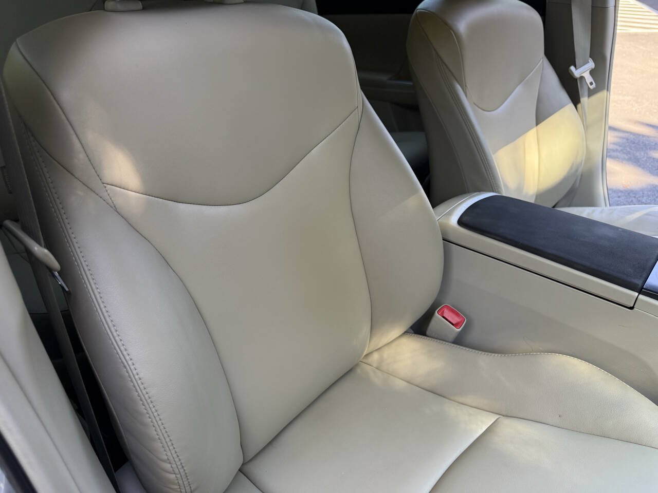 Used 2012 Toyota Prius V Five FWD image 26