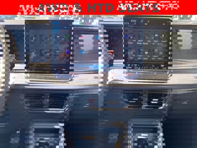 New 2025 Volkswagen Tiguan SE image 34