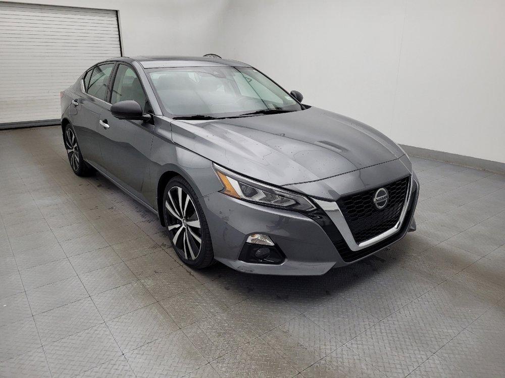 Used 2020 Nissan Altima 2.0 Platinum FWD image 13