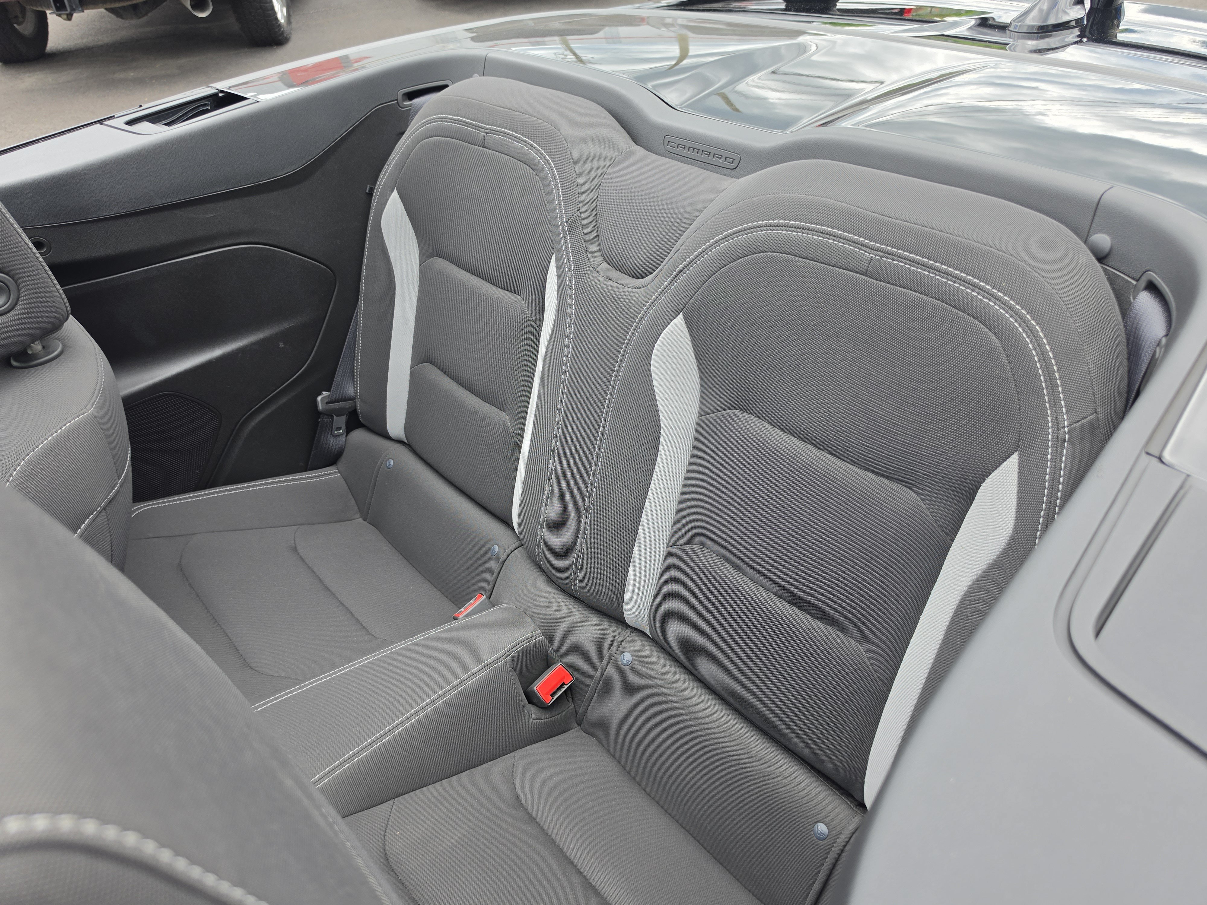 Used 2018 Chevrolet Camaro SS RWD image 17