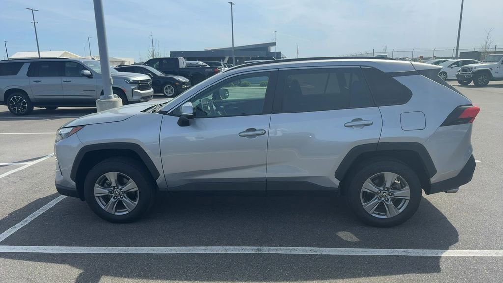 Used 2024 Toyota RAV4 XLE AWD/4WD image 3
