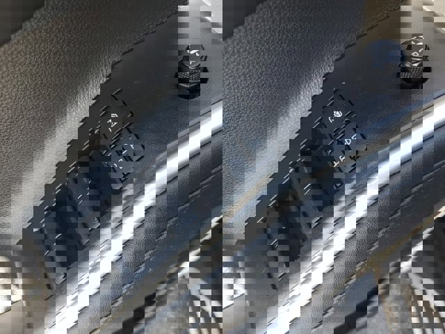 Used 2023 Toyota Highlander XSE image 17