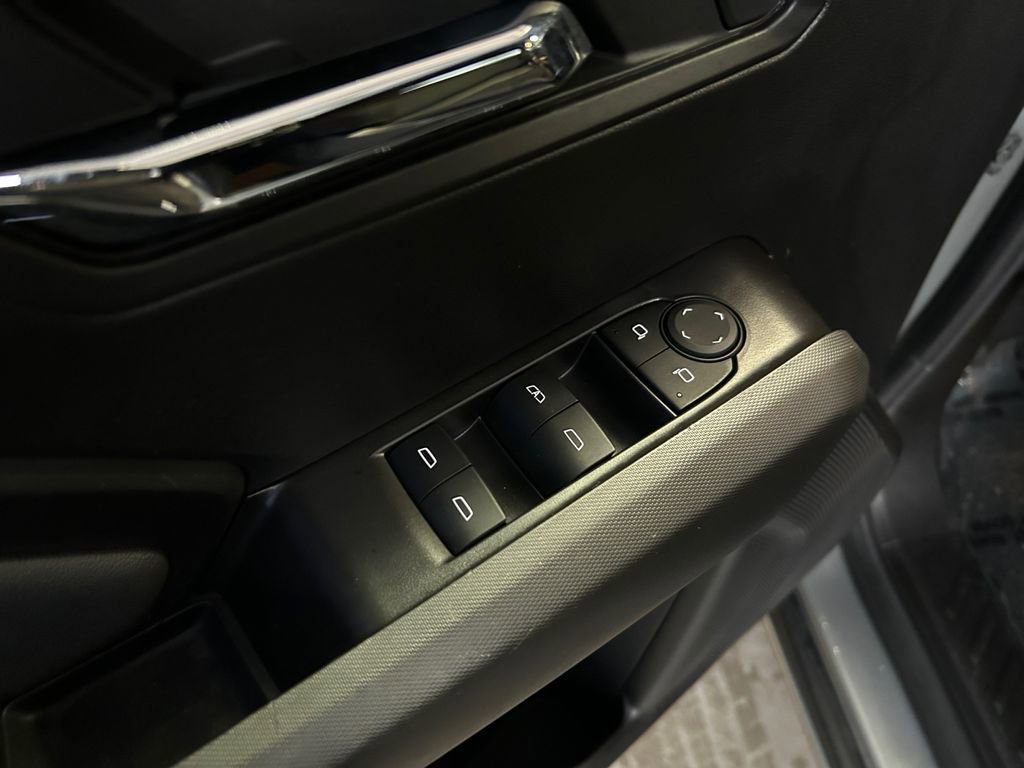 Used 2024 Chevrolet Colorado LT w/ LT Convenience Package II image 23