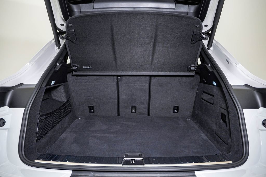 Certified 2025 Porsche Cayenne Coupe AWD/4WD image 28