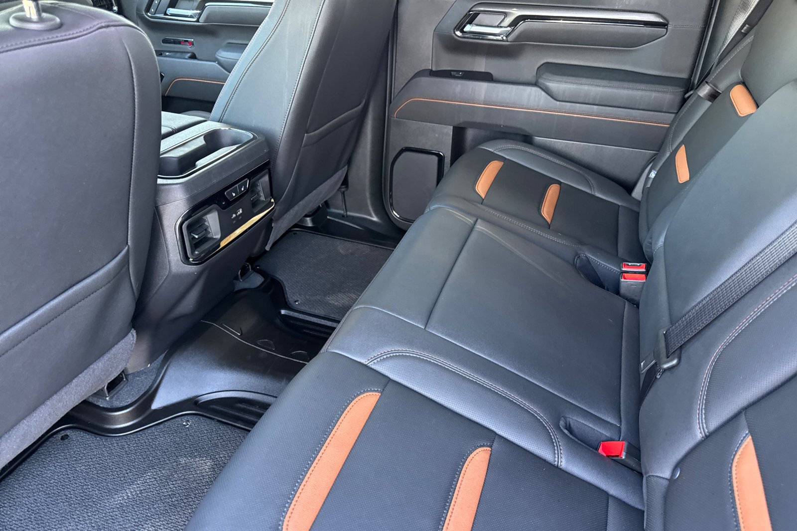 Certified 2026 GMC Sierra 1500 AT4 w/ AT4 Premium Package AWD/4WD image 13