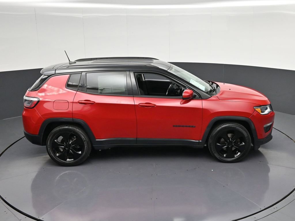 Used 2019 Jeep Compass Latitude FWD image 23