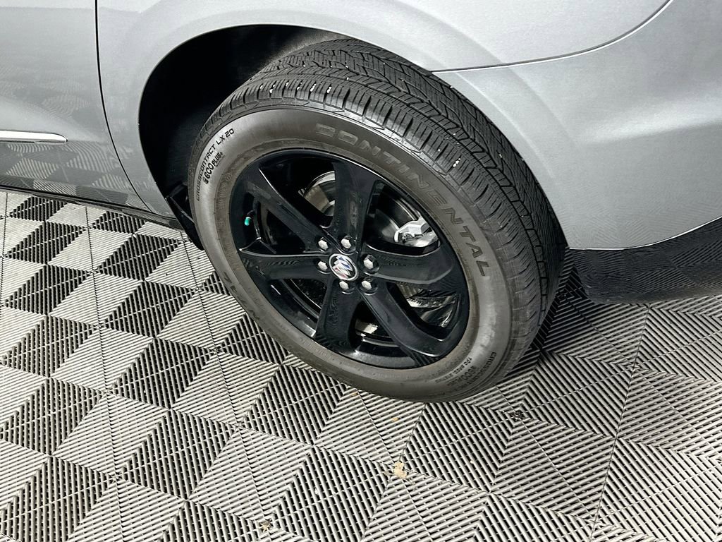 Used 2024 Buick Enclave Essence w/ Sport Touring Edition image 40