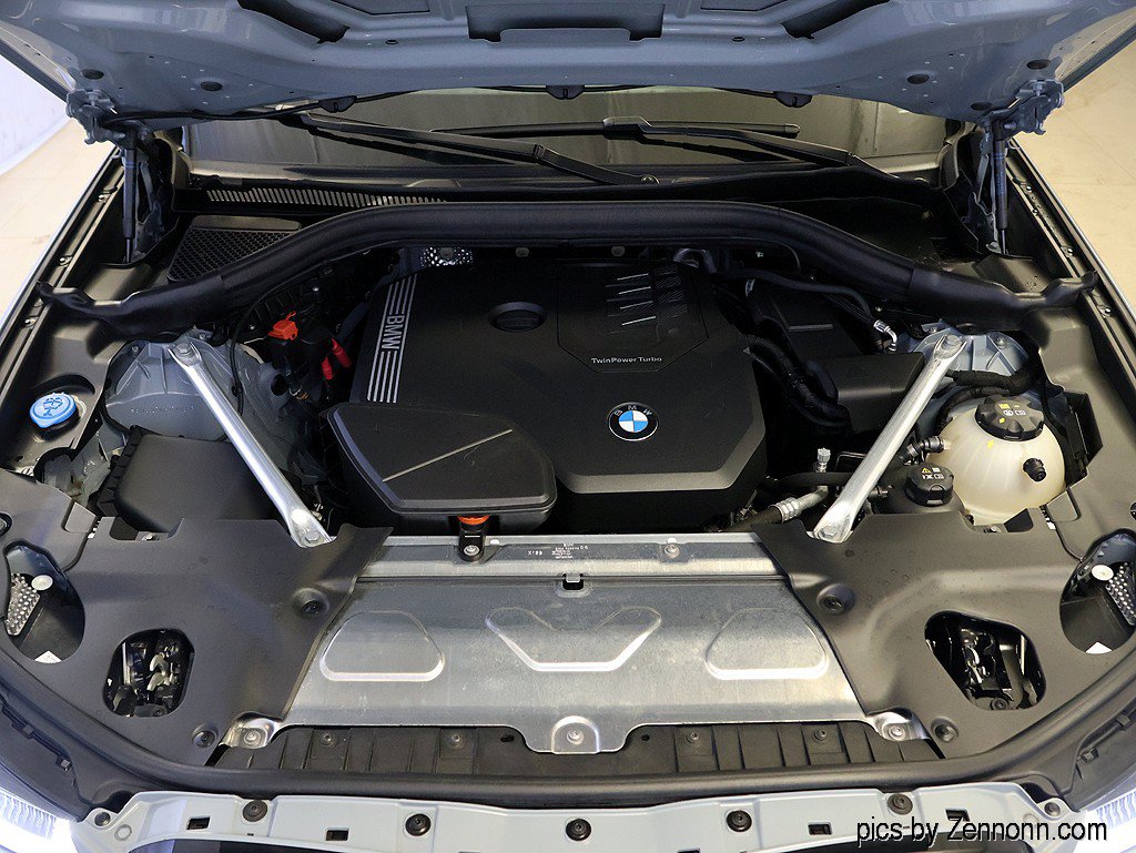 Used 2023 BMW X4 xDrive30i w/ M Sport Package AWD/4WD image 36