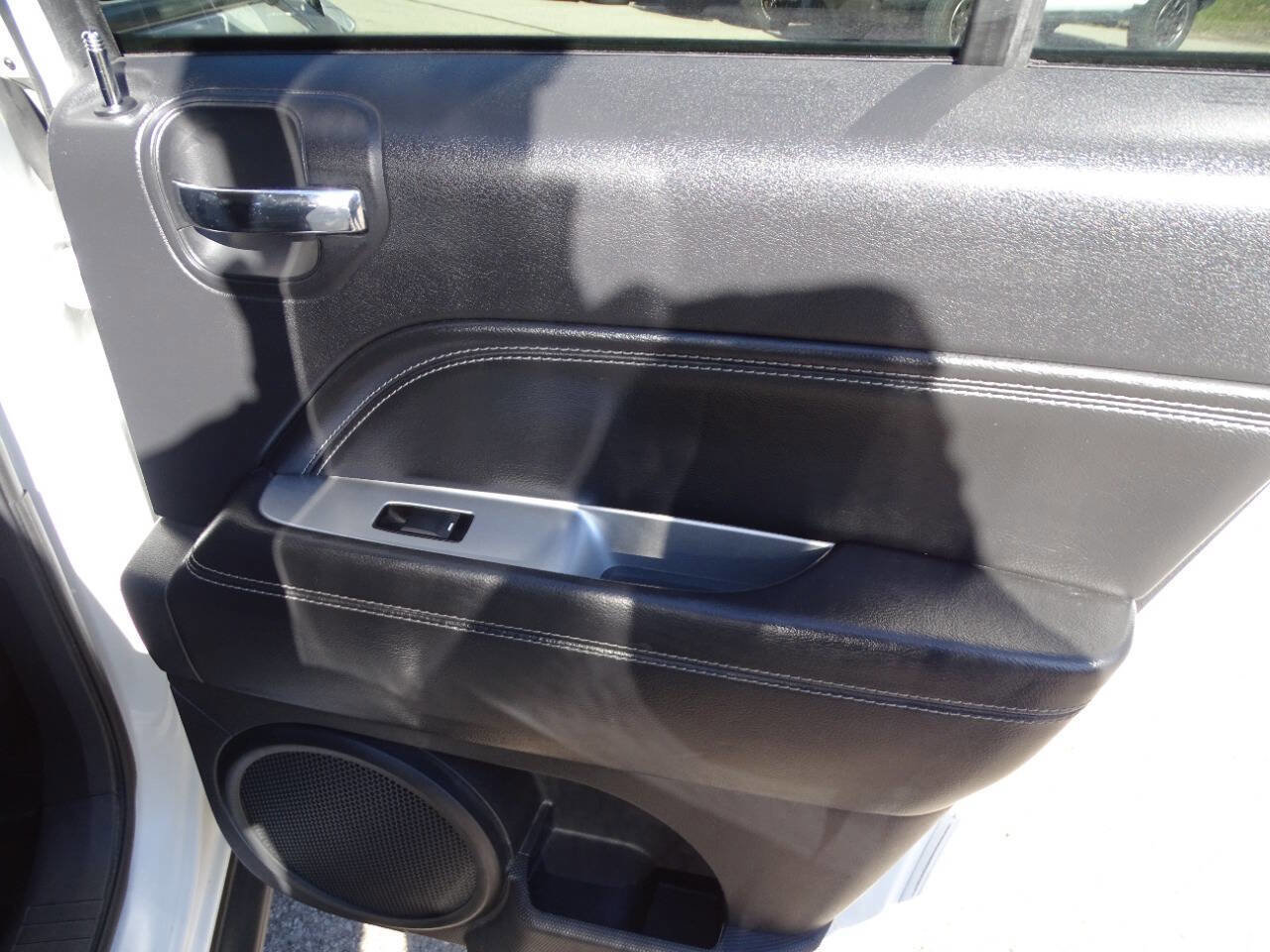 Used 2014 Jeep Compass 4WD Sport image 27