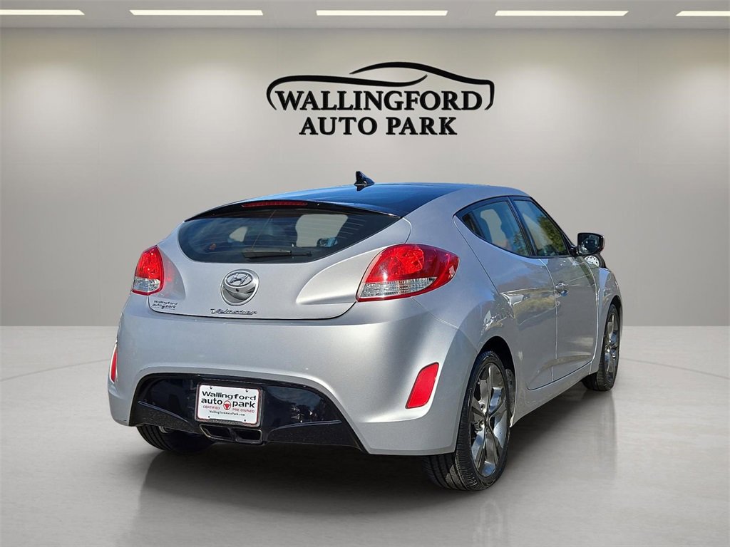 Used 2016 Hyundai Veloster Base w/ Option Group 02 image 4