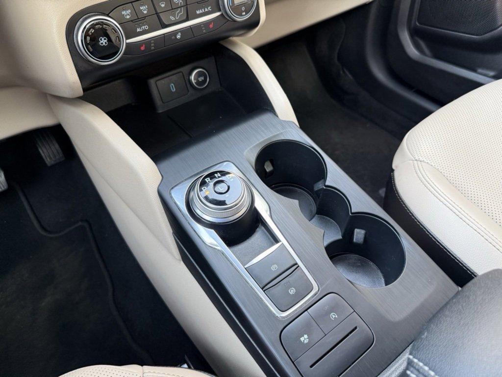 Used 2020 Ford Escape SEL image 24