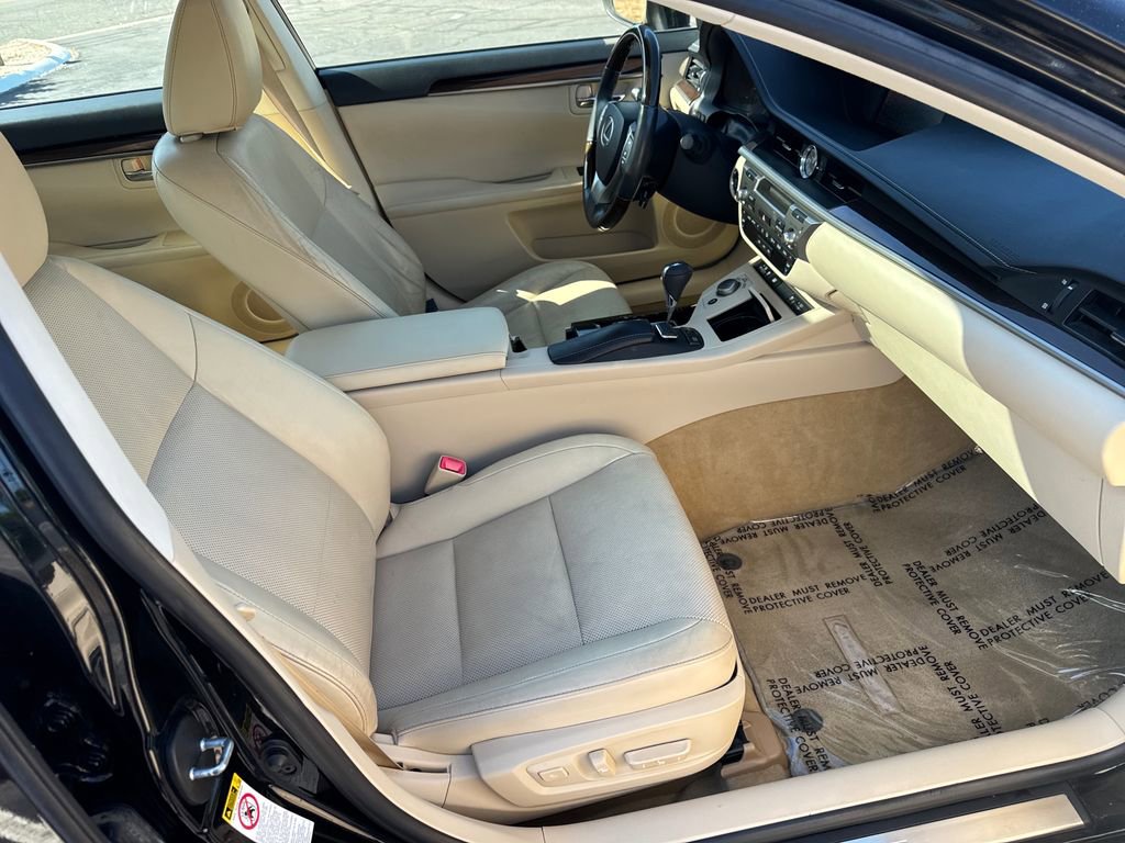 Used 2013 Lexus ES 350 w/ Luxury Pkg FWD image 41