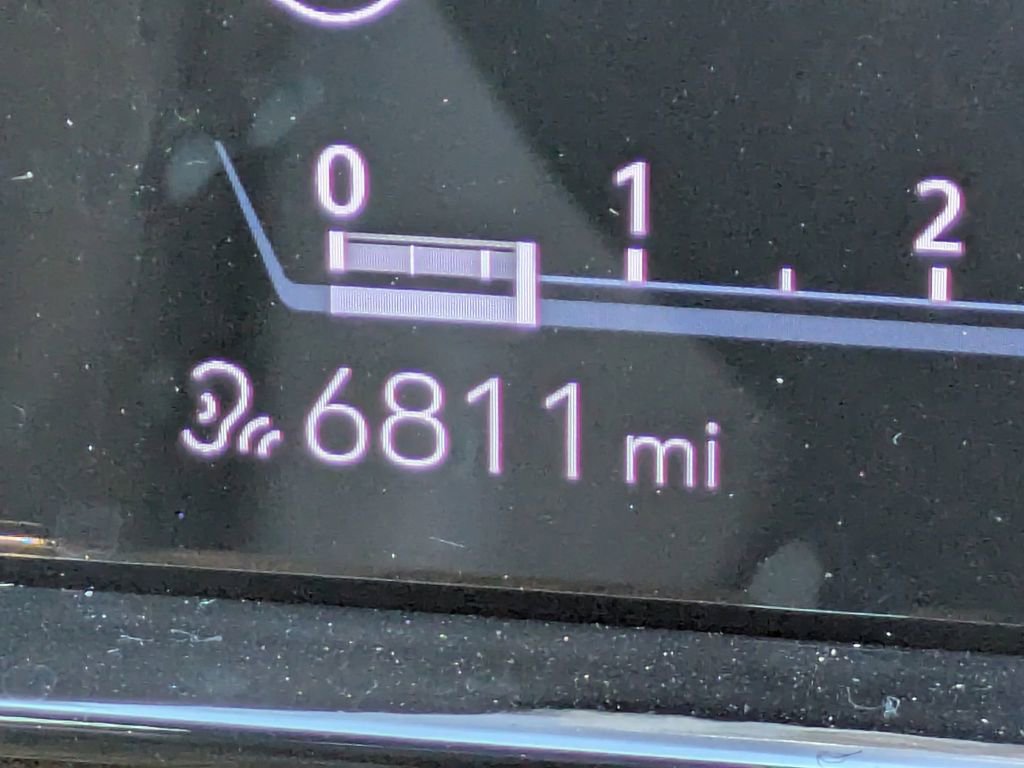 Certified 2024 Cadillac Escalade ESV Premium Luxury Platinum w/ Heavy-Duty Trailer Package image 38