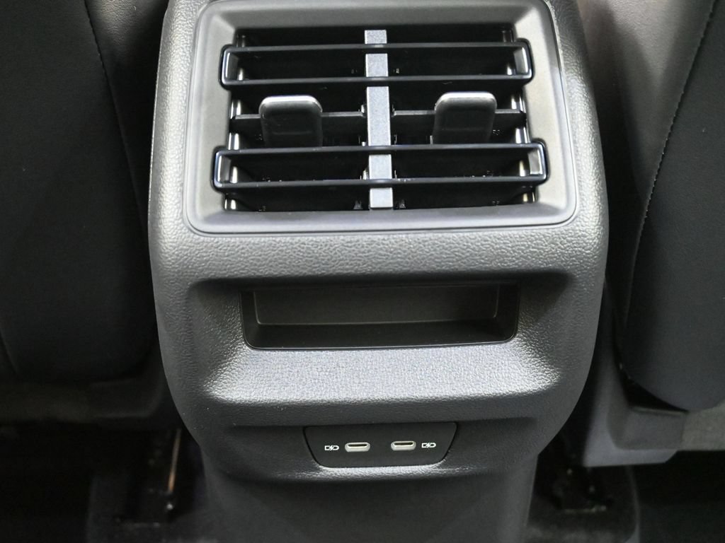 Used 2026 Volkswagen Tiguan SE R-Line AWD/4WD image 21